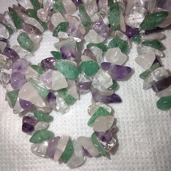 Vintage long Glass gem Stone necklace - Picture 3 of 9